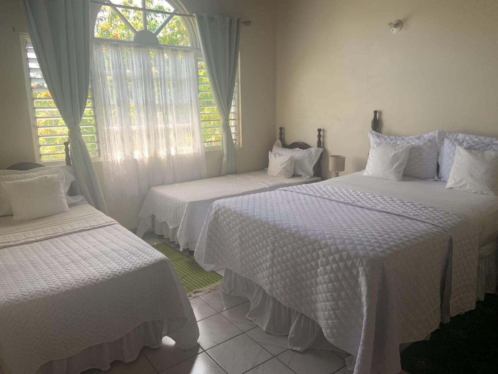 Nelsons Retreat Hotel Negril Bagian luar foto